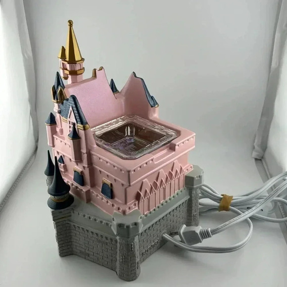 HTF~Scentsy Walt Disney World 50th Anniversary Cinderella Castle Wax Warmer - Picture 10 of 16